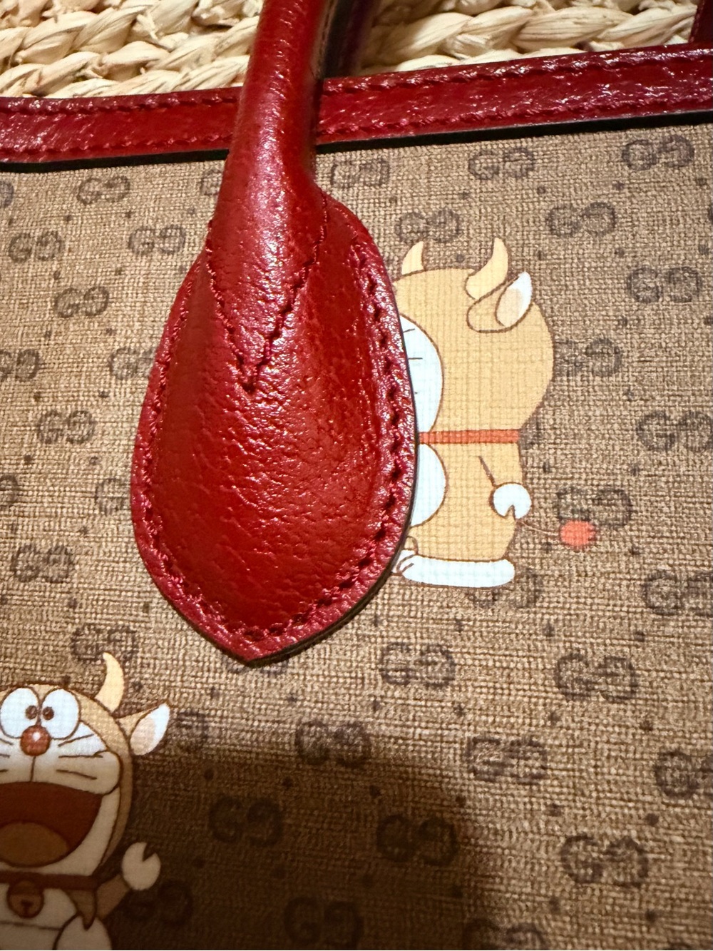 GuccixDORAEMON Vintage Mini GG Supreme Monogram Medium Tote Bag Beige Cherry Red - Picture 9 of 16